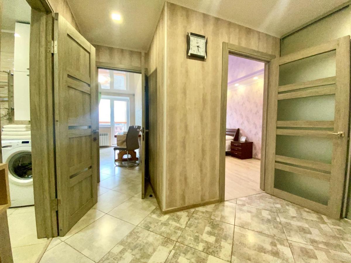 Apartpoltava: Spacious One-Bedroom in New Building, Korpusnyi Park Exterior photo